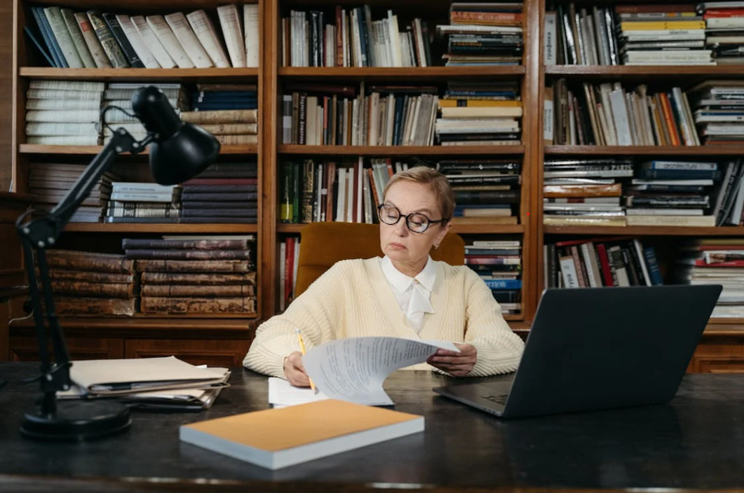 Menerjemahkan Dokumen Notaris dengan Jasa Penerjemah Tersumpah Bahasa Portugis